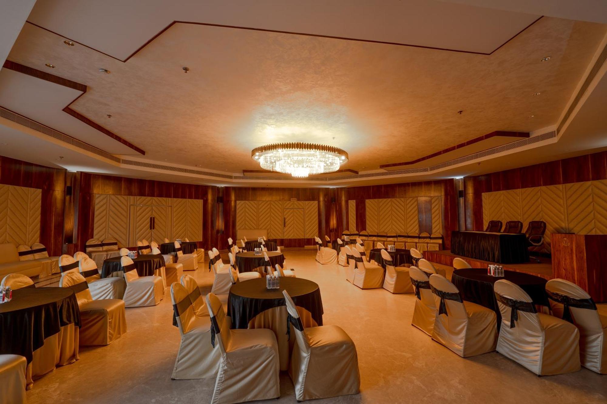 Hotel Mayura Rāipur المظهر الخارجي الصورة