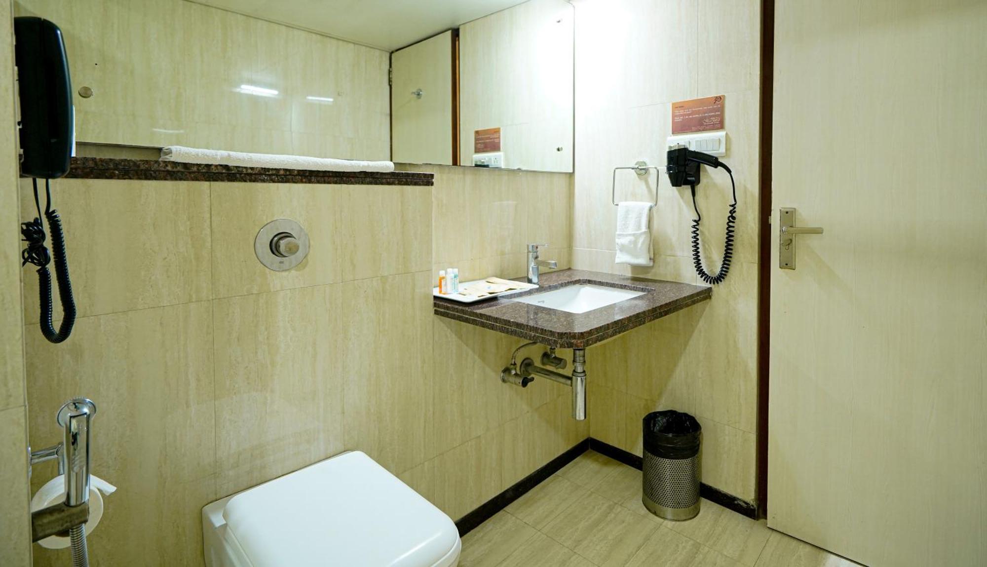 Hotel Mayura Rāipur المظهر الخارجي الصورة
