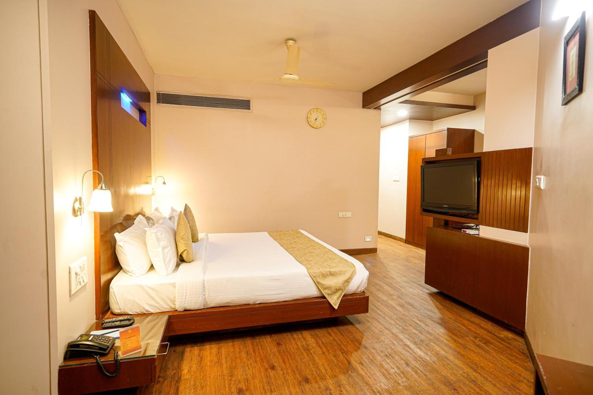 Hotel Mayura Rāipur المظهر الخارجي الصورة